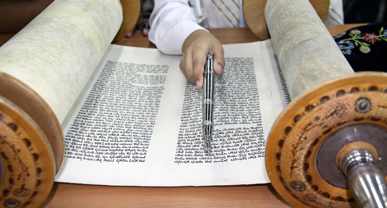 "בארץ ישראל מנהג הקריאה היה פרוע. סימנו עד איפה קראו, באו בשבת הבאה והתחילו מאותו מקום"