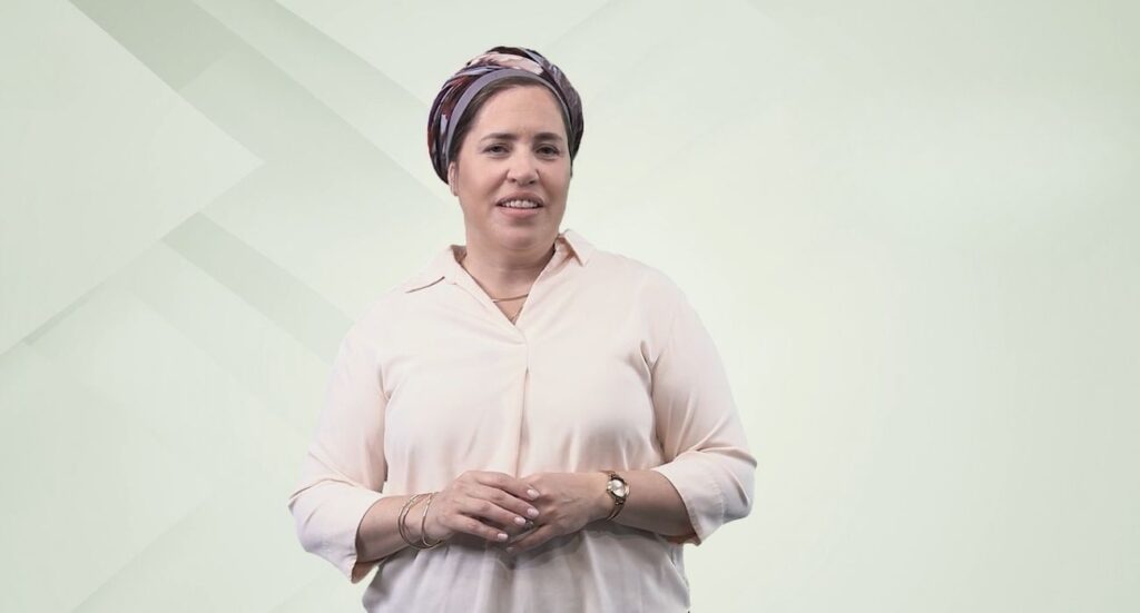 שירה מירוויס