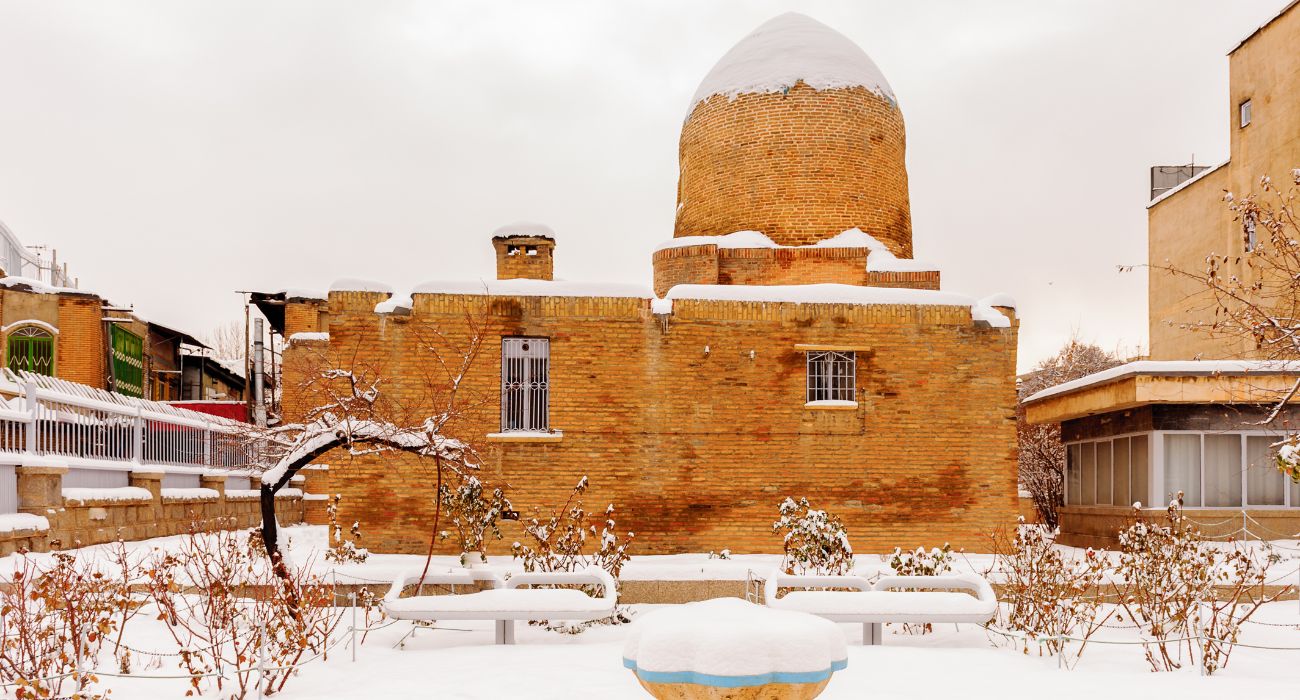 קברם של אסתר המלכה ומרדכי היהודי באיראן.