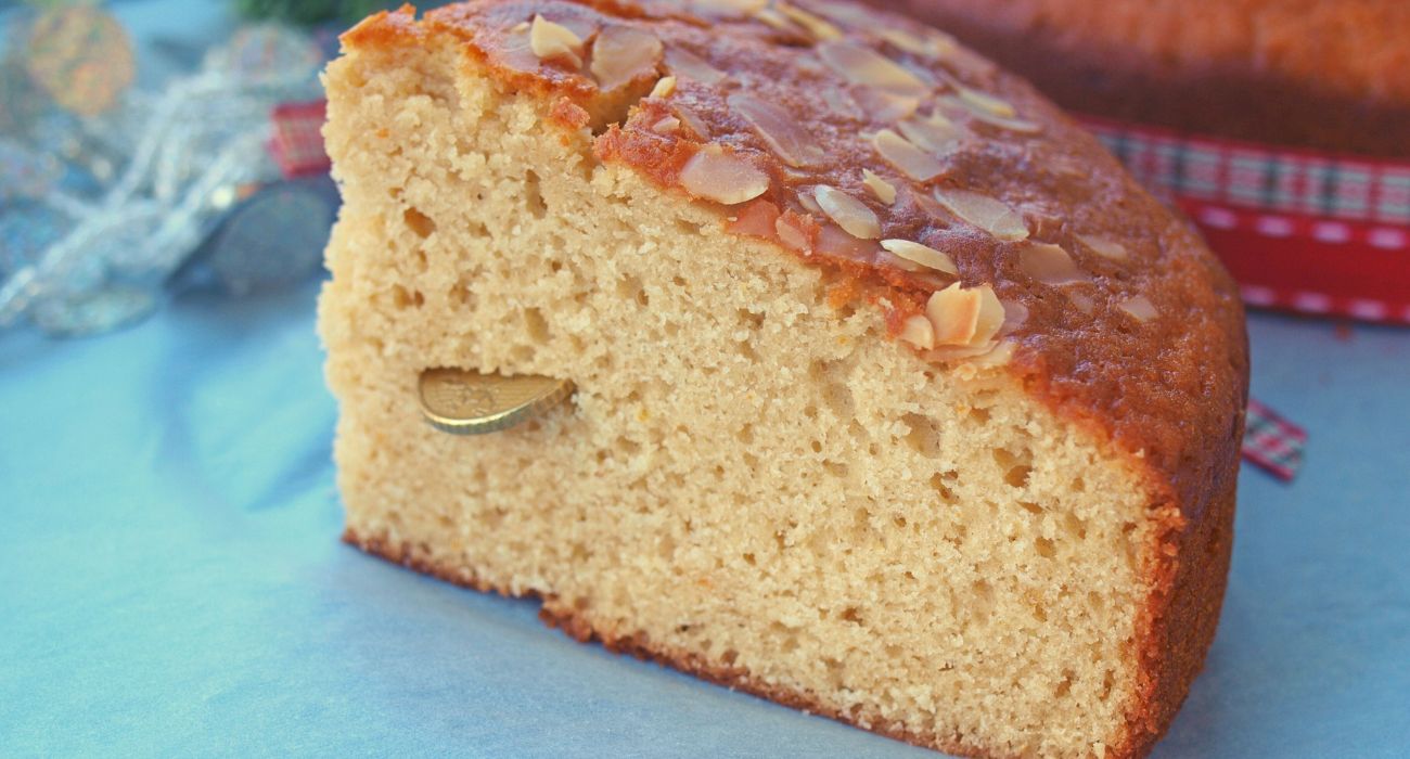 מקווים שעבר חיטוי. מטבע בפרוסת עוגה