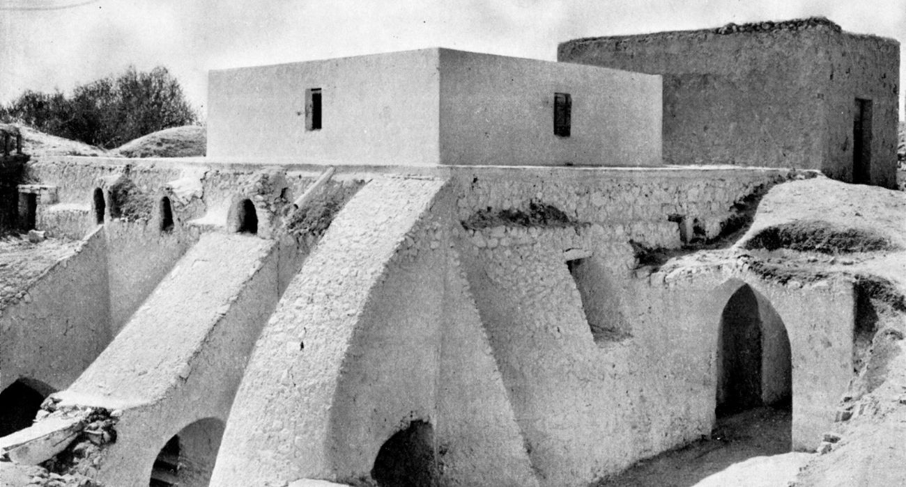 בית הכנסת בכפר גרניאן, שוכני מערות