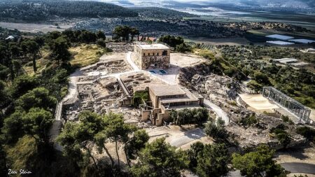 תמונה ראשית: זאב שטיין, מתוך אתר פיקיויקי