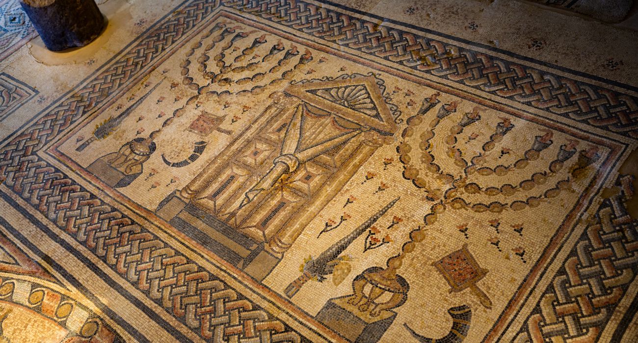 קטע מפסיפס בית הכנסת בגן לאומי חמת טבריה