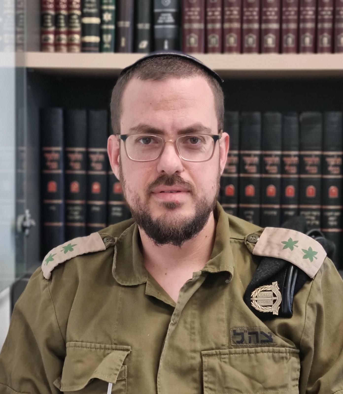 הרבנות הצבאית הבינה שצריך מכון טכנולוגי עצמאי שמוקדש לצבא. סא"ל הרב אודי שוורץ, רע"ן הלכה ברבנות הצבאית. צילום: באדיבות דו"צ