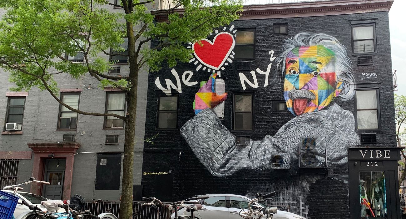 הצהיר שהוא גאה להיות אזרח העיר העברית "פי עשרה יותר מאשר אזרח ניו יורק"