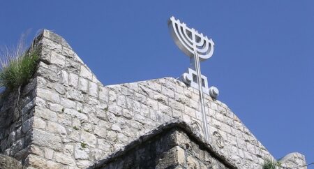 טיול בעקבות הרשבי