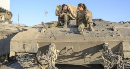 שירות נשים בשריון